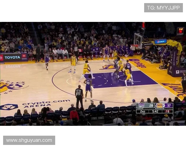 2018年季前赛湖人队与国王队精彩对决回顾与分析