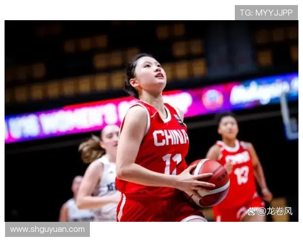 中国女篮与加美女篮激战正酣谁能在国际赛场上笑到最后